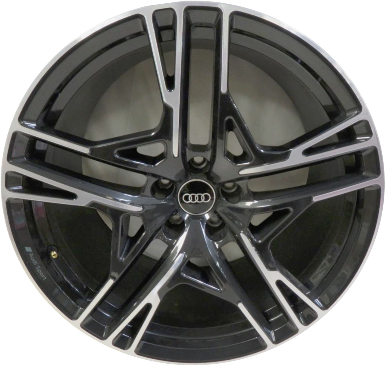 audi r8 rim part #59106a